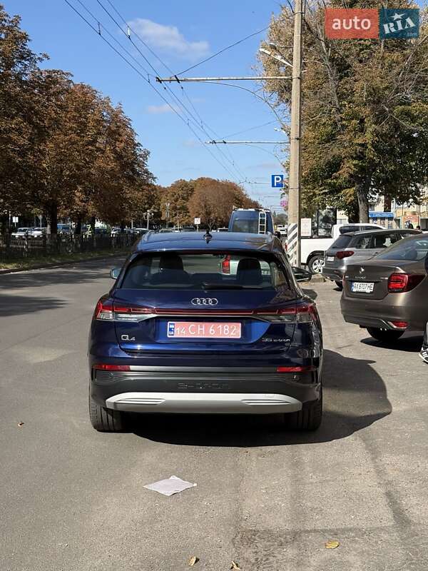 Позашляховик / Кросовер Audi Q4 e-tron 2021 в Полтаві