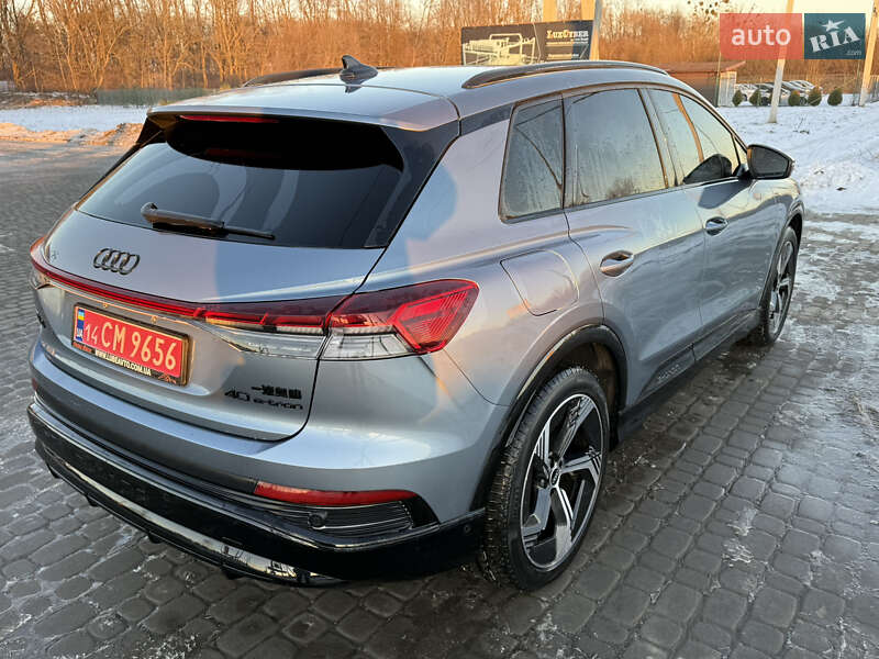 Внедорожник / Кроссовер Audi Q4 e-tron 2022 в Львове
