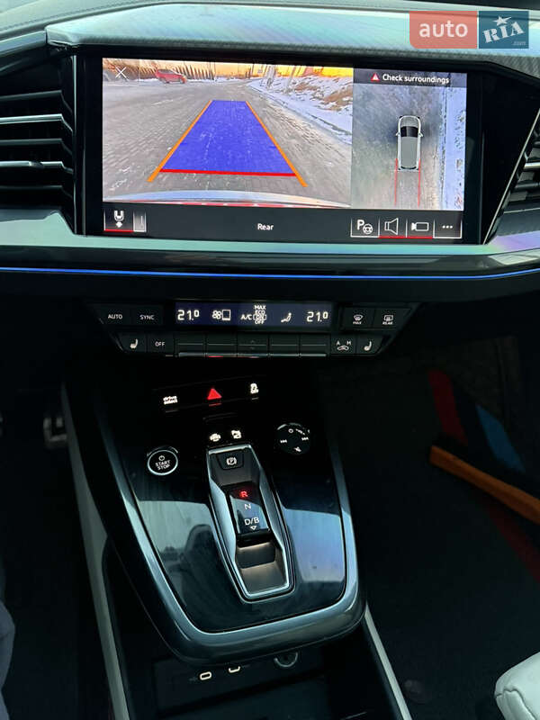 Внедорожник / Кроссовер Audi Q4 e-tron 2022 в Львове