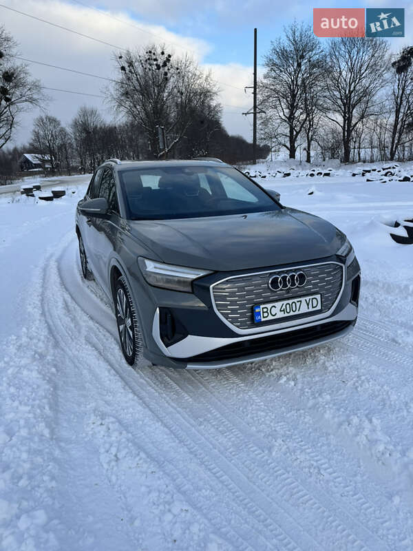 Позашляховик / Кросовер Audi Q4 e-tron 2022 в Львові