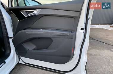 Позашляховик / Кросовер Audi Q4 e-tron 2022 в Києві