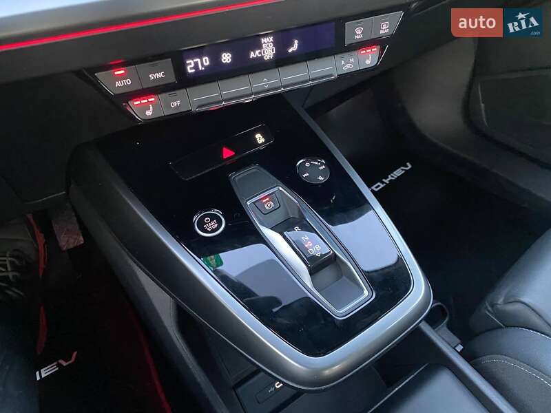 Внедорожник / Кроссовер Audi Q4 e-tron 2022 в Киеве