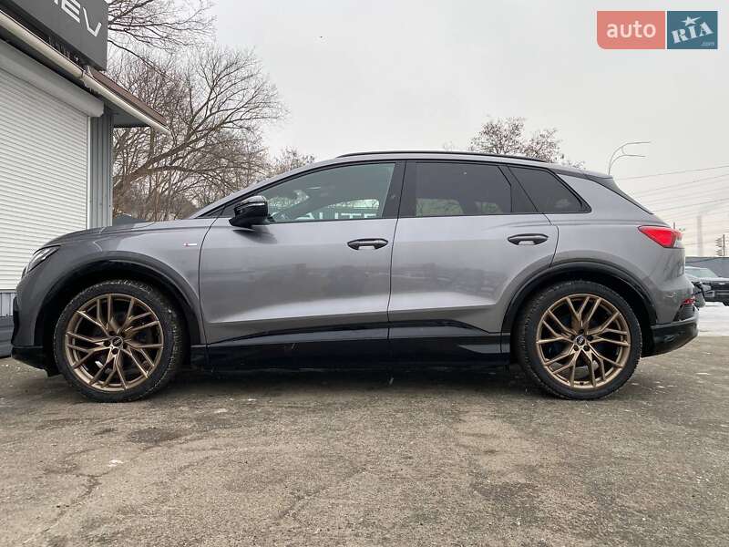 Внедорожник / Кроссовер Audi Q4 e-tron 2021 в Киеве