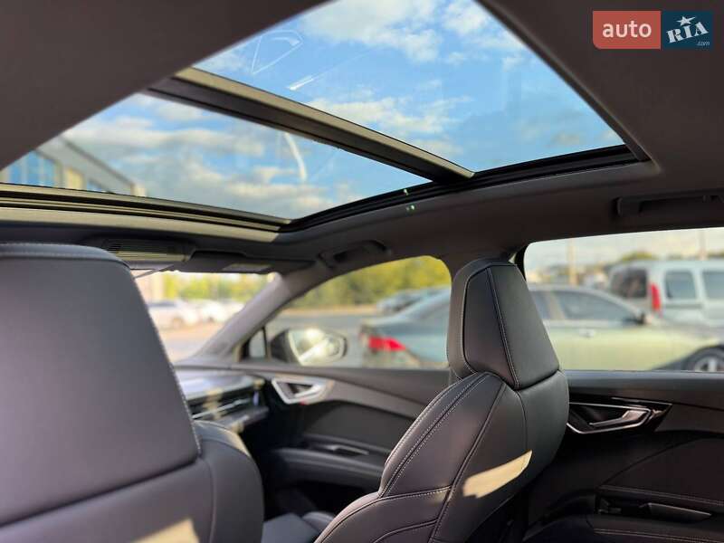 Позашляховик / Кросовер Audi Q4 e-tron 2024 в Києві фото 18 Позашляховик / Кросовер Audi Q4 e-tron 2024 в Києві