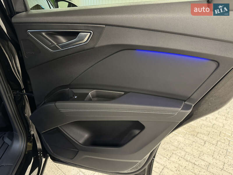 Внедорожник / Кроссовер Audi Q4 e-tron 2024 в Киеве