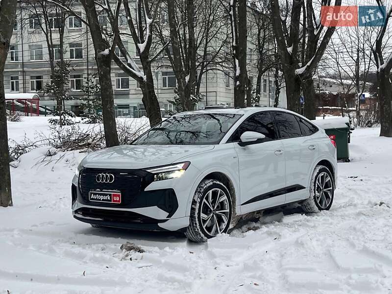 Внедорожник / Кроссовер Audi Q4 e-tron 2023 в Киеве фото Внедорожник / Кроссовер Audi Q4 e-tron 2023 в Киеве