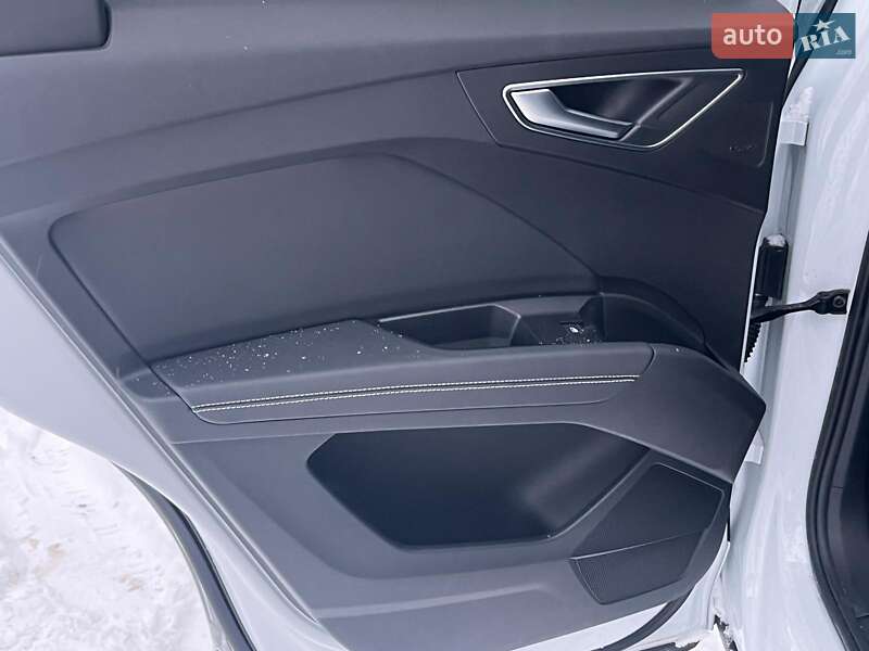 Внедорожник / Кроссовер Audi Q4 e-tron 2023 в Киеве фото 34 Внедорожник / Кроссовер Audi Q4 e-tron 2023 в Киеве