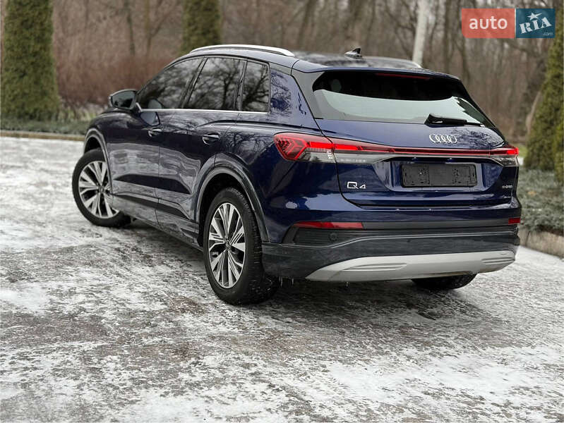 Позашляховик / Кросовер Audi Q4 e-tron 2021 в Дніпрі