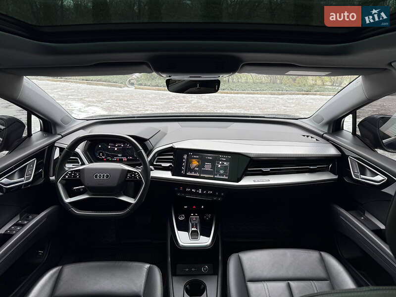Позашляховик / Кросовер Audi Q4 e-tron 2021 в Дніпрі