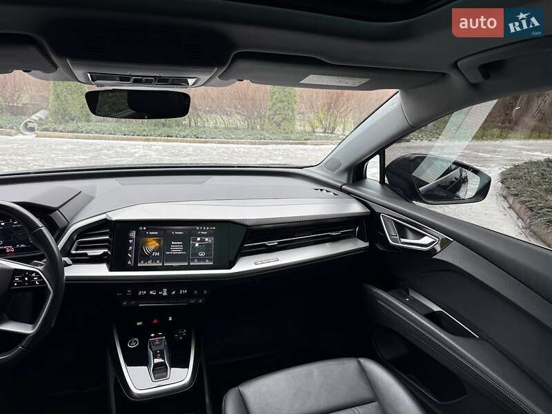 Позашляховик / Кросовер Audi Q4 e-tron 2021 в Дніпрі