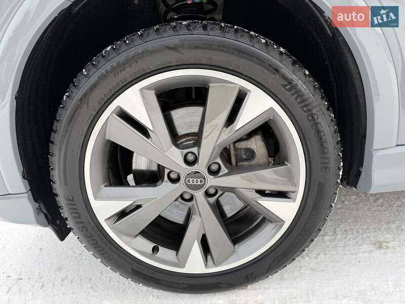 Внедорожник / Кроссовер Audi Q4 e-tron 2023 в Харькове