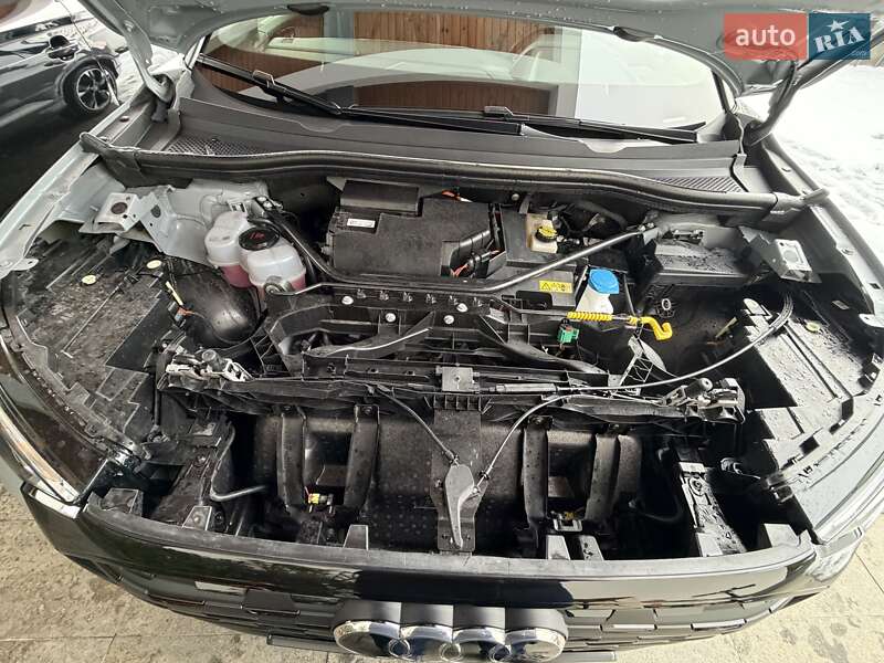 Внедорожник / Кроссовер Audi Q4 e-tron 2023 в Харькове