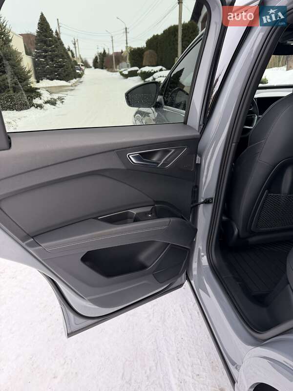 Внедорожник / Кроссовер Audi Q4 e-tron 2023 в Харькове