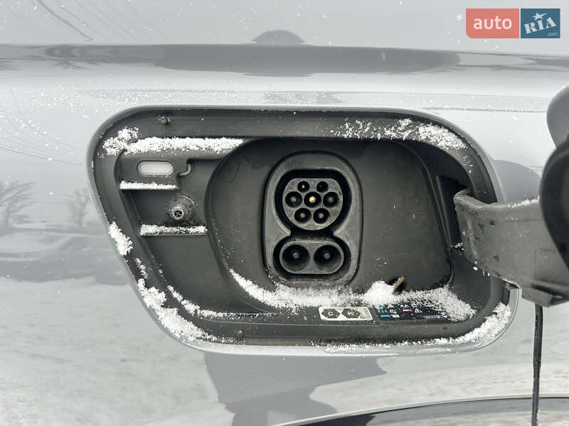 Внедорожник / Кроссовер Audi Q4 e-tron 2021 в Киеве