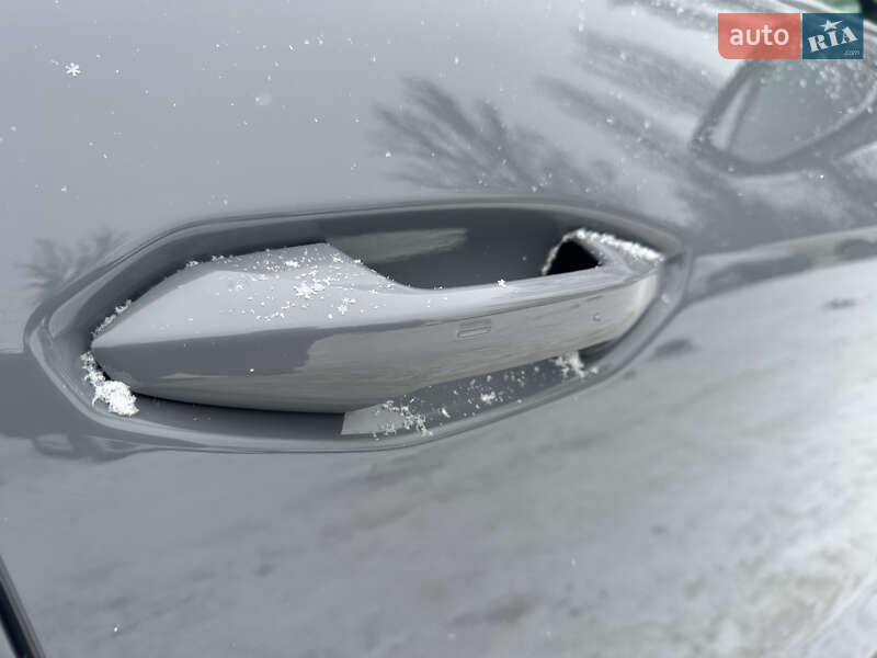 Внедорожник / Кроссовер Audi Q4 e-tron 2021 в Киеве