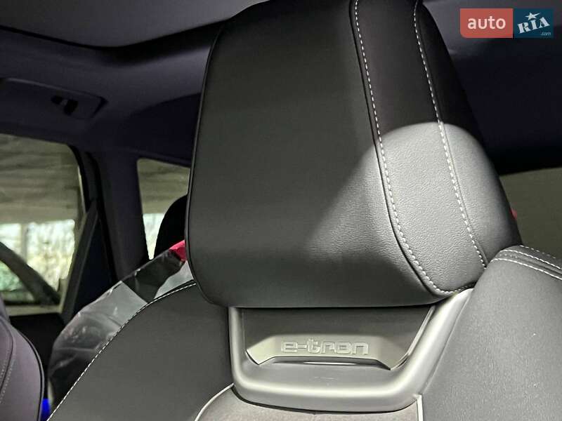 Внедорожник / Кроссовер Audi Q4 e-tron 2022 в Одессе