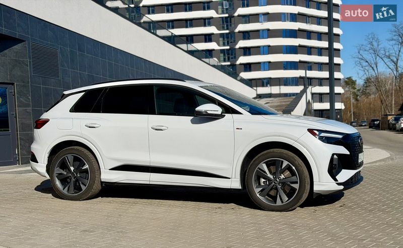 Внедорожник / Кроссовер Audi Q4 e-tron 2023 в Киеве