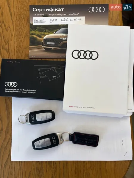 Позашляховик / Кросовер Audi Q4 e-tron 2021 в Винниках документ