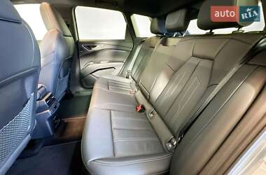 Позашляховик / Кросовер Audi Q4 e-tron 2024 в Львові