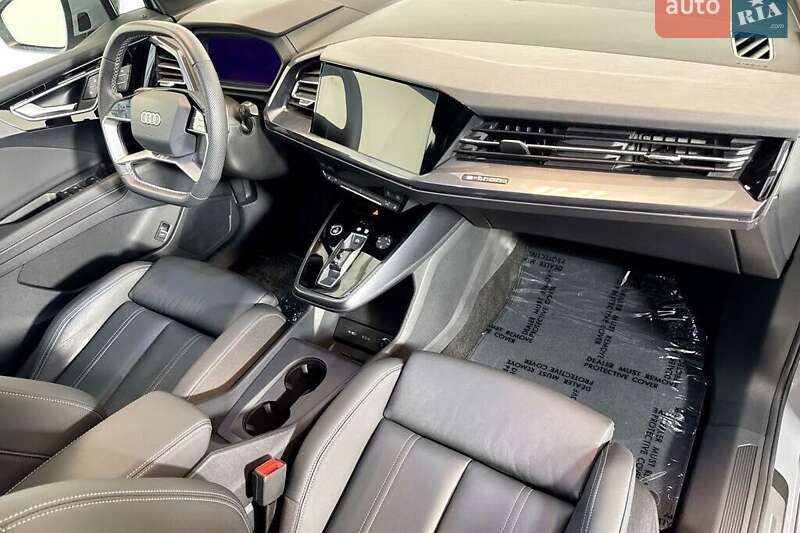 Позашляховик / Кросовер Audi Q4 e-tron 2024 в Львові