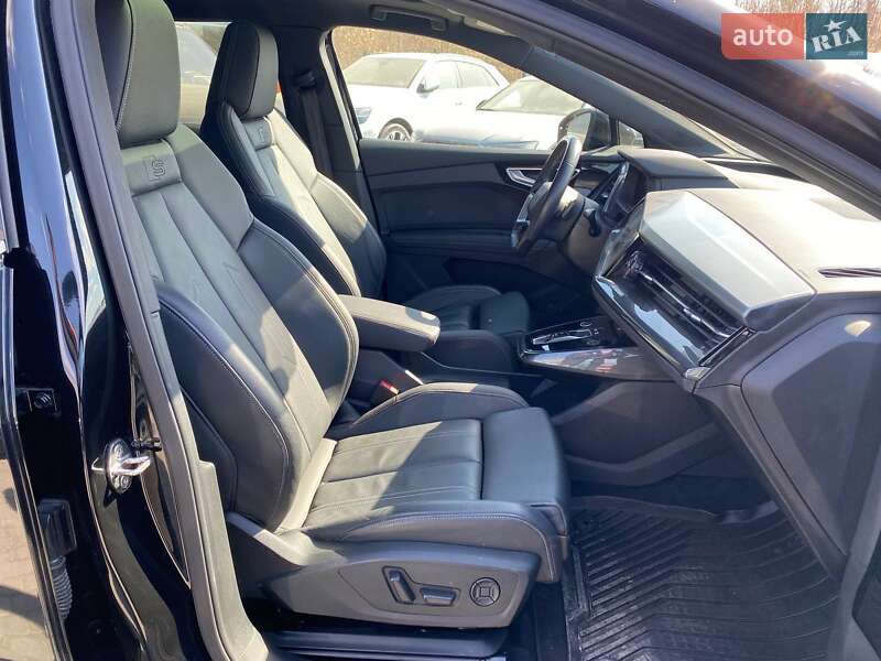 Внедорожник / Кроссовер Audi Q4 e-tron 2022 в Львове