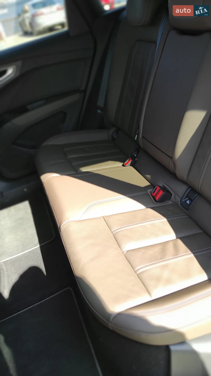 Audi Q4 e-tron 2022 VIN WAUZZZFZ1NP055494 фото оголошення 17 з 22