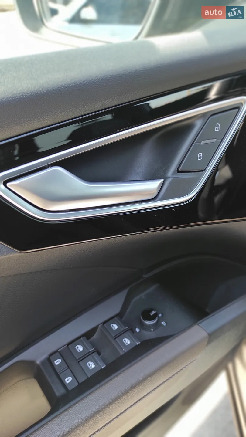 Audi Q4 e-tron 2022 VIN WAUZZZFZ1NP055494 фото оголошення 18 з 22