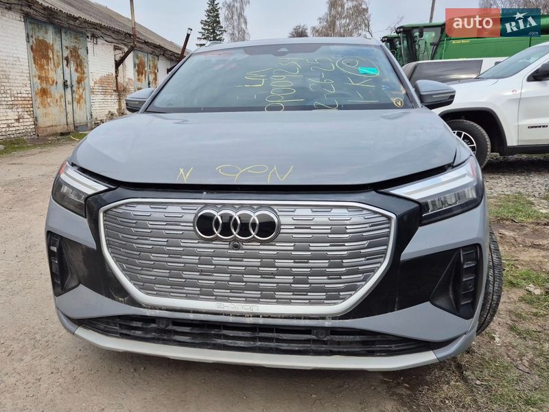 Внедорожник / Кроссовер Audi Q4 e-tron 2023 в Киеве