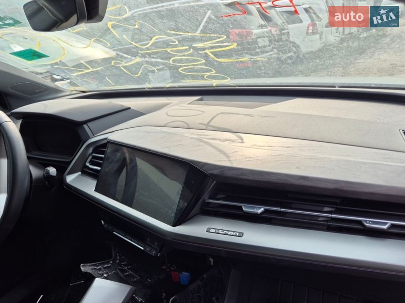 Внедорожник / Кроссовер Audi Q4 e-tron 2023 в Киеве