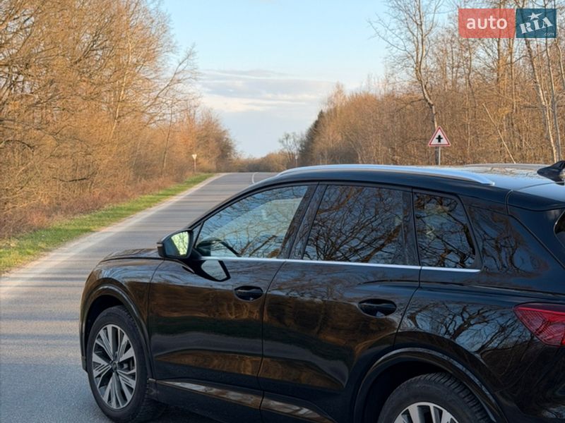 Позашляховик / Кросовер Audi Q4 e-tron 2022 в Дрогобичі