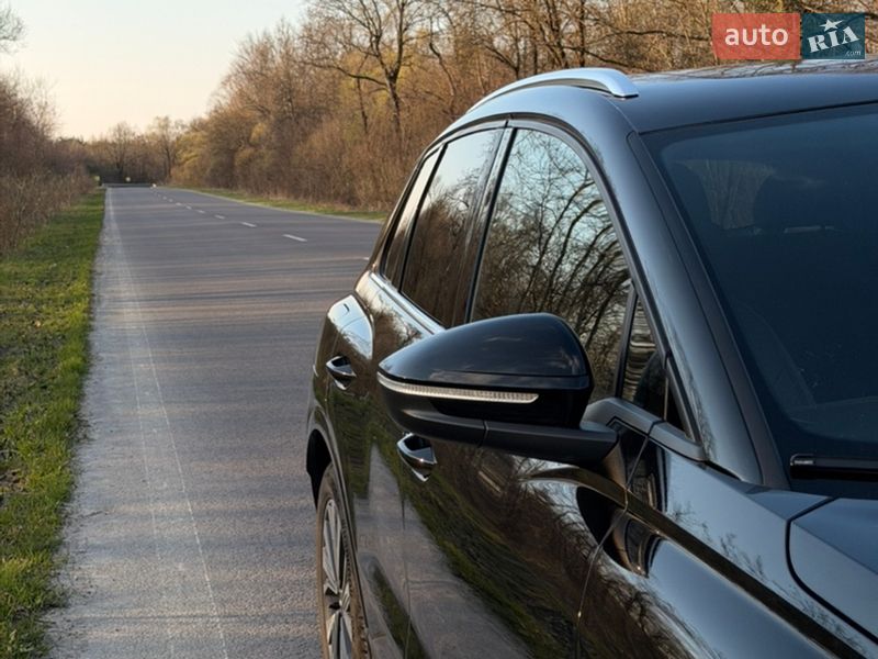 Позашляховик / Кросовер Audi Q4 e-tron 2022 в Дрогобичі