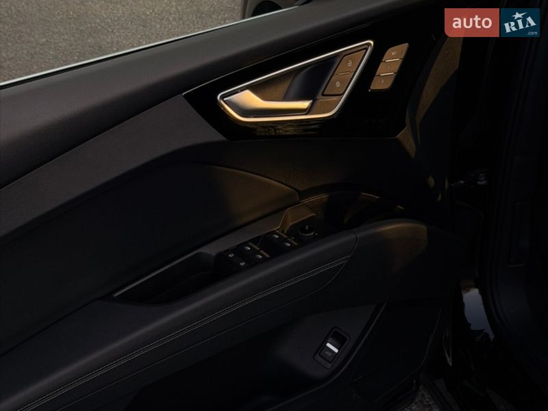 Позашляховик / Кросовер Audi Q4 e-tron 2022 в Дрогобичі