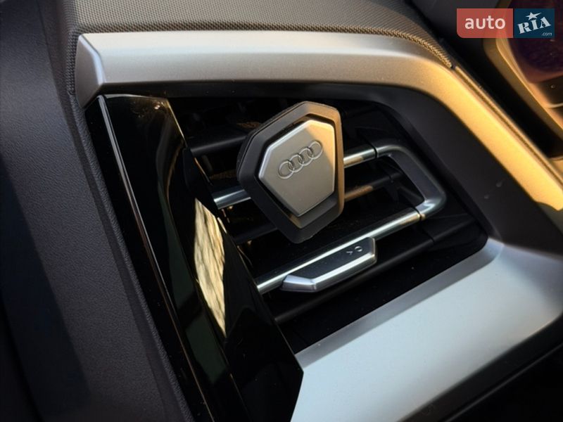Позашляховик / Кросовер Audi Q4 e-tron 2022 в Дрогобичі
