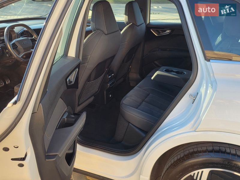 Позашляховик / Кросовер Audi Q4 e-tron 2023 в Одесі