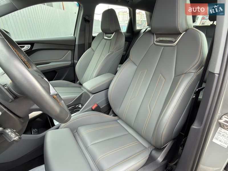Внедорожник / Кроссовер Audi Q4 e-tron 2024 в Ивано-Франковске