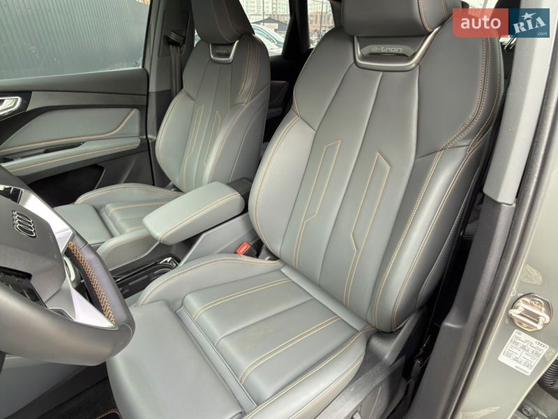 Внедорожник / Кроссовер Audi Q4 e-tron 2024 в Ивано-Франковске