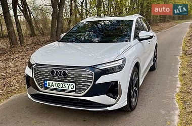 Внедорожник / Кроссовер Audi Q4 e-tron 2023 в Киеве