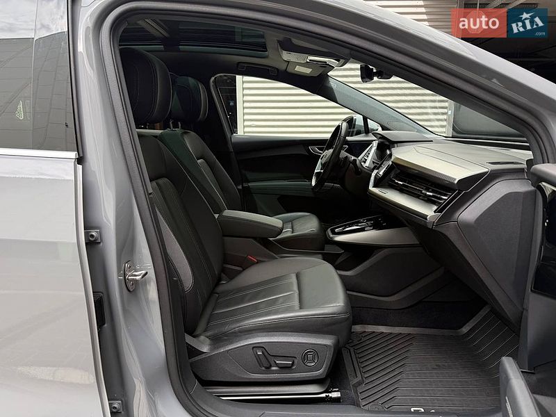 Позашляховик / Кросовер Audi Q4 e-tron 2023 в Києві
