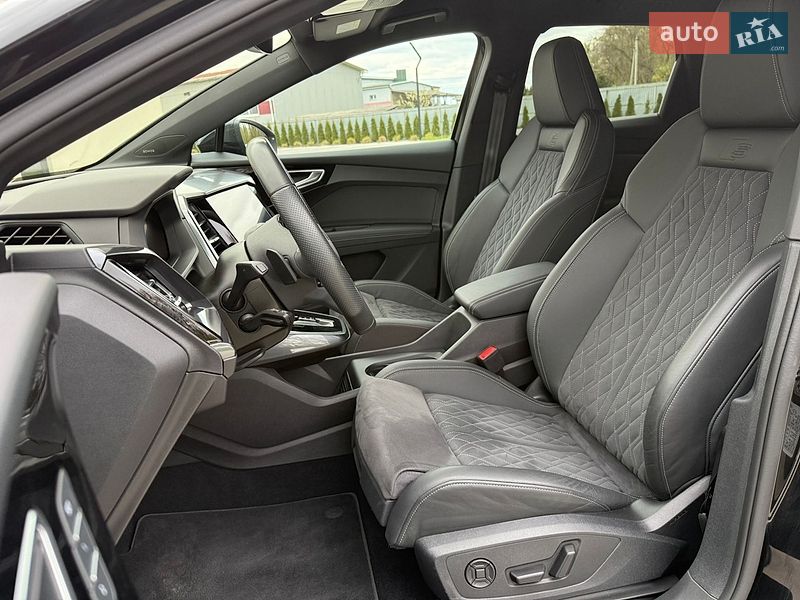 Внедорожник / Кроссовер Audi Q4 e-tron 2023 в Луцке