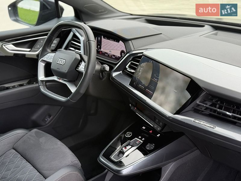 Внедорожник / Кроссовер Audi Q4 e-tron 2023 в Луцке