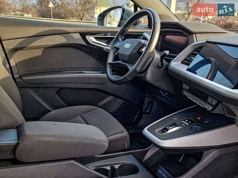 Внедорожник / Кроссовер Audi Q4 e-tron 2022 в Кременчуге
