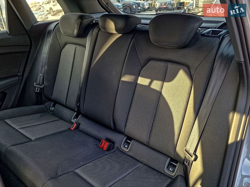 Внедорожник / Кроссовер Audi Q4 e-tron 2022 в Кременчуге