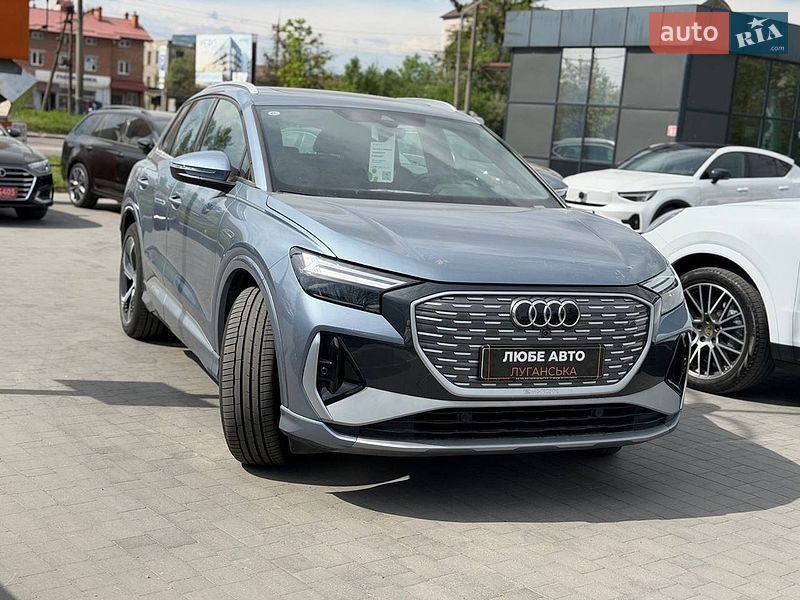 Внедорожник / Кроссовер Audi Q4 e-tron 2024 в Львове