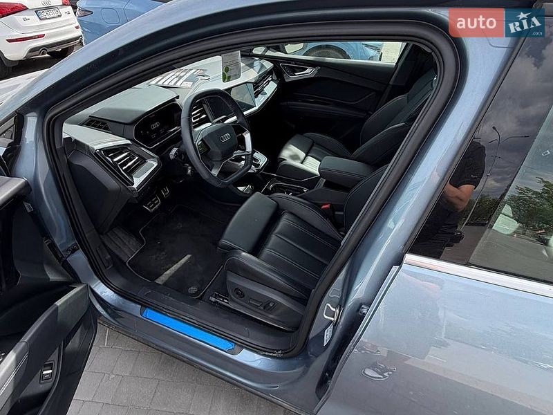 Внедорожник / Кроссовер Audi Q4 e-tron 2024 в Львове