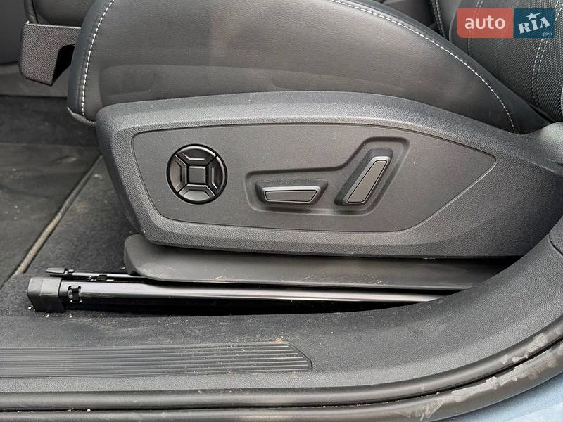 Внедорожник / Кроссовер Audi Q4 e-tron 2024 в Львове