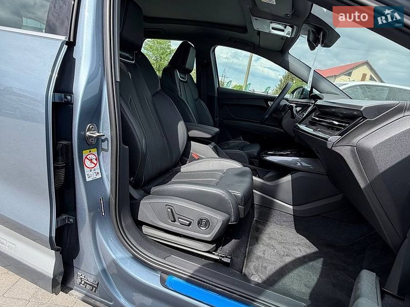 Внедорожник / Кроссовер Audi Q4 e-tron 2024 в Львове