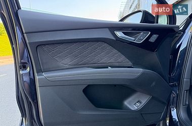Внедорожник / Кроссовер Audi Q4 e-tron 2024 в Киеве