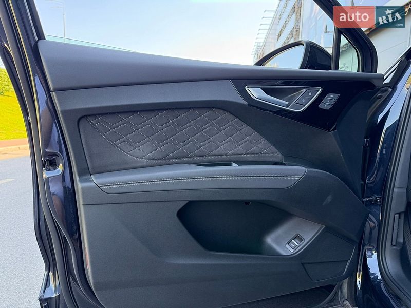 Внедорожник / Кроссовер Audi Q4 e-tron 2024 в Киеве