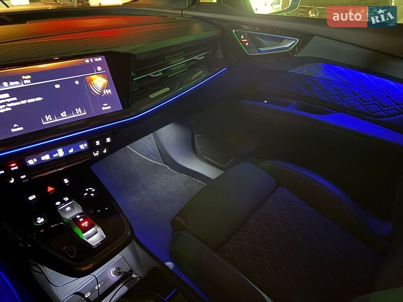 Внедорожник / Кроссовер Audi Q4 e-tron 2024 в Киеве