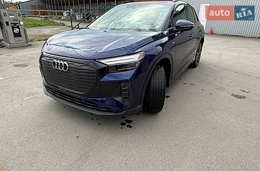 Внедорожник / Кроссовер Audi Q4 e-tron 2022 в Калиновке